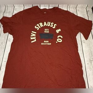 Levi’s Graphic Tee